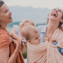 Lade das Bild in den Galerie-Viewer, Ring-Sling aus pfirsichfarbenem Leinen