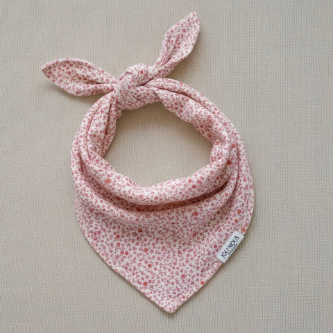 Le Foulard
